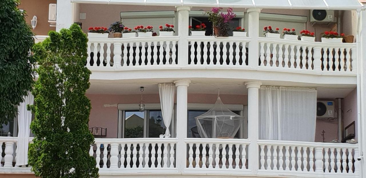 Sunny House Apartman Szeged Esterno foto