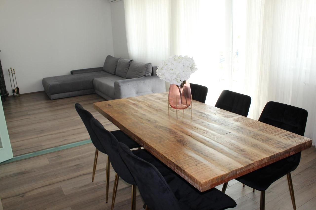 Sunny House Apartman Szeged Esterno foto