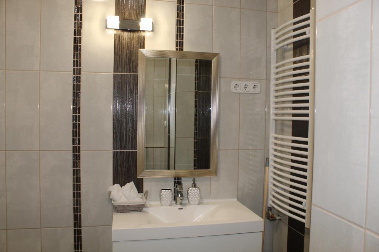 Sunny House Apartman Szeged Esterno foto