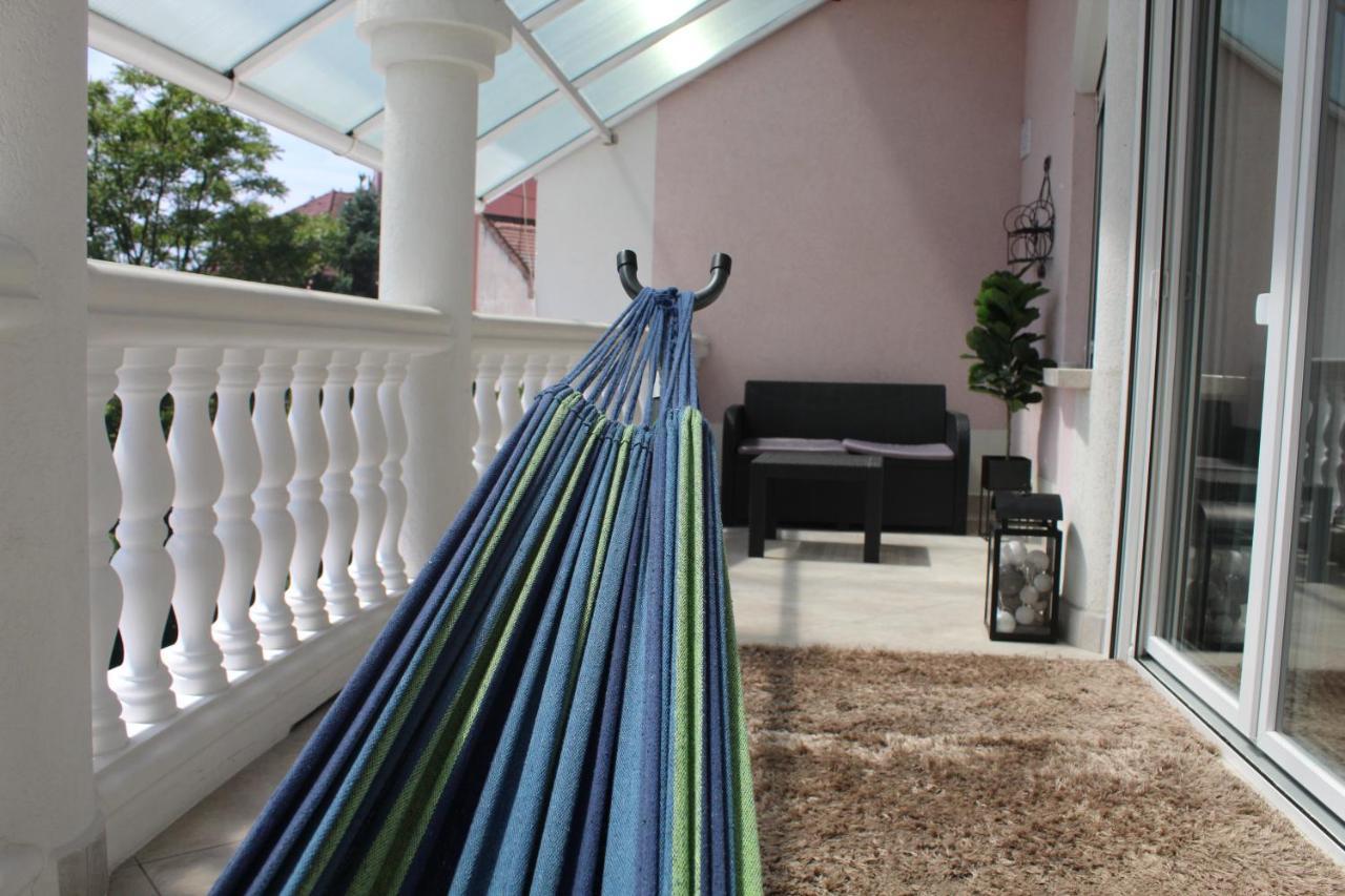 Sunny House Apartman Szeged Esterno foto