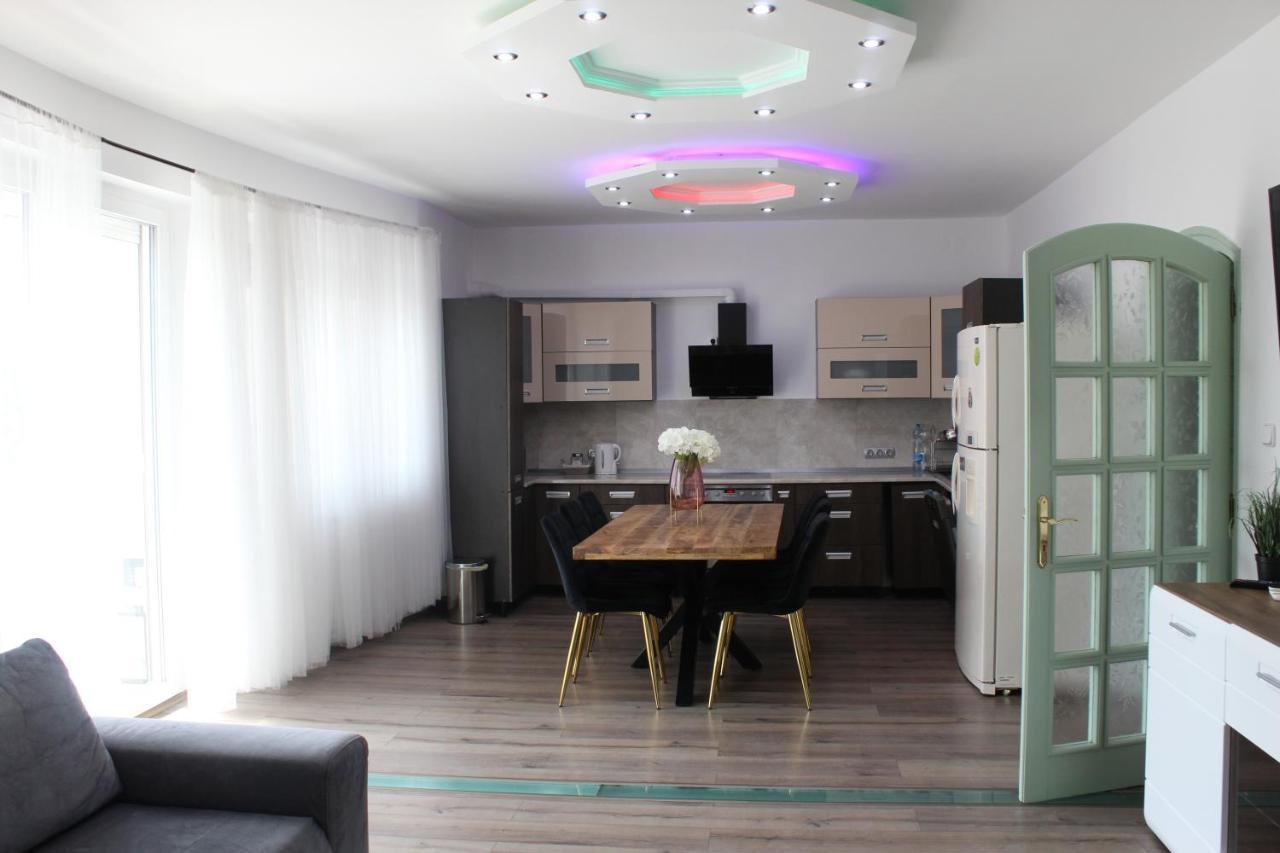 Sunny House Apartman Szeged Esterno foto
