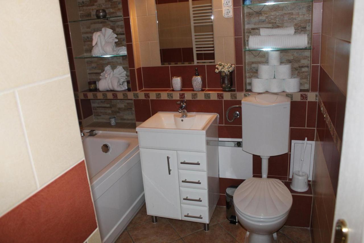 Sunny House Apartman Szeged Esterno foto