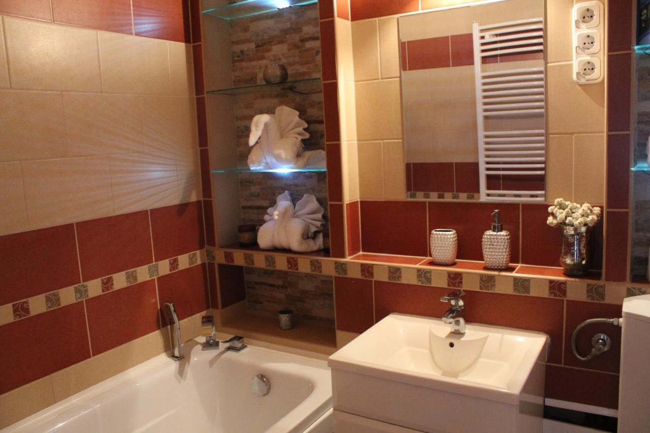 Sunny House Apartman Szeged Esterno foto