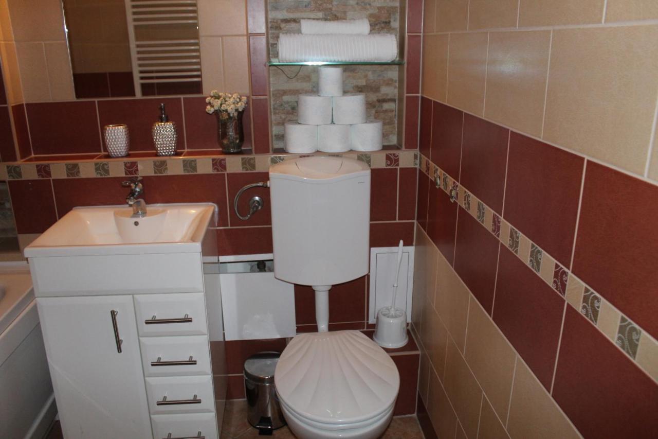 Sunny House Apartman Szeged Esterno foto