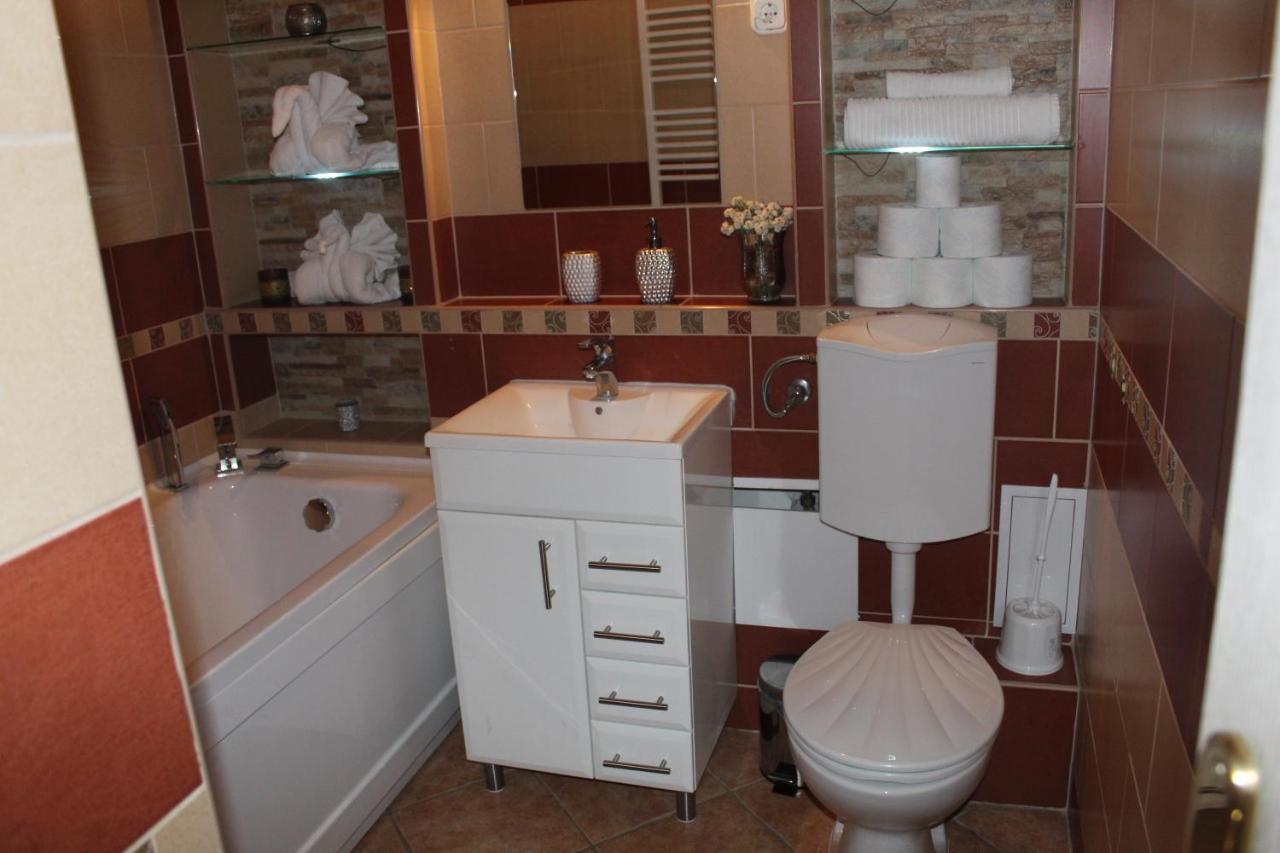 Sunny House Apartman Szeged Esterno foto